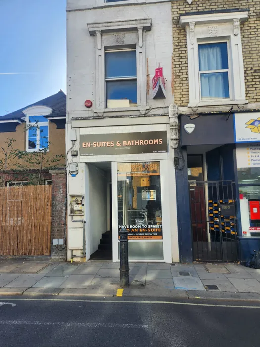 En-Suites & Bathrooms shopfront at 287 Munster Road, Fulham